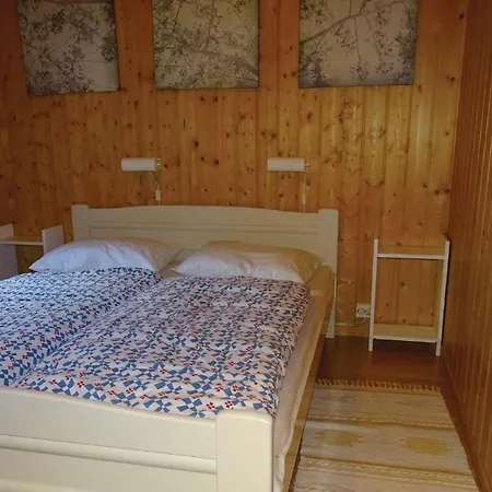 In Dirdal With Kitchen Feriehus *